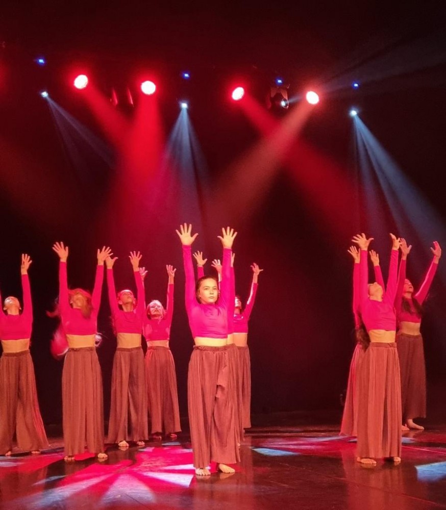 Photo 18 &ndash; élèves de l'école de danse