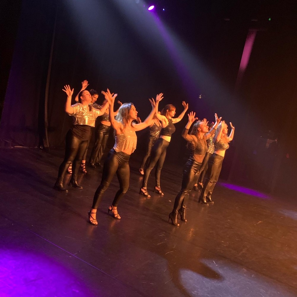 Photo 15 &ndash; élèves de l'école de danse