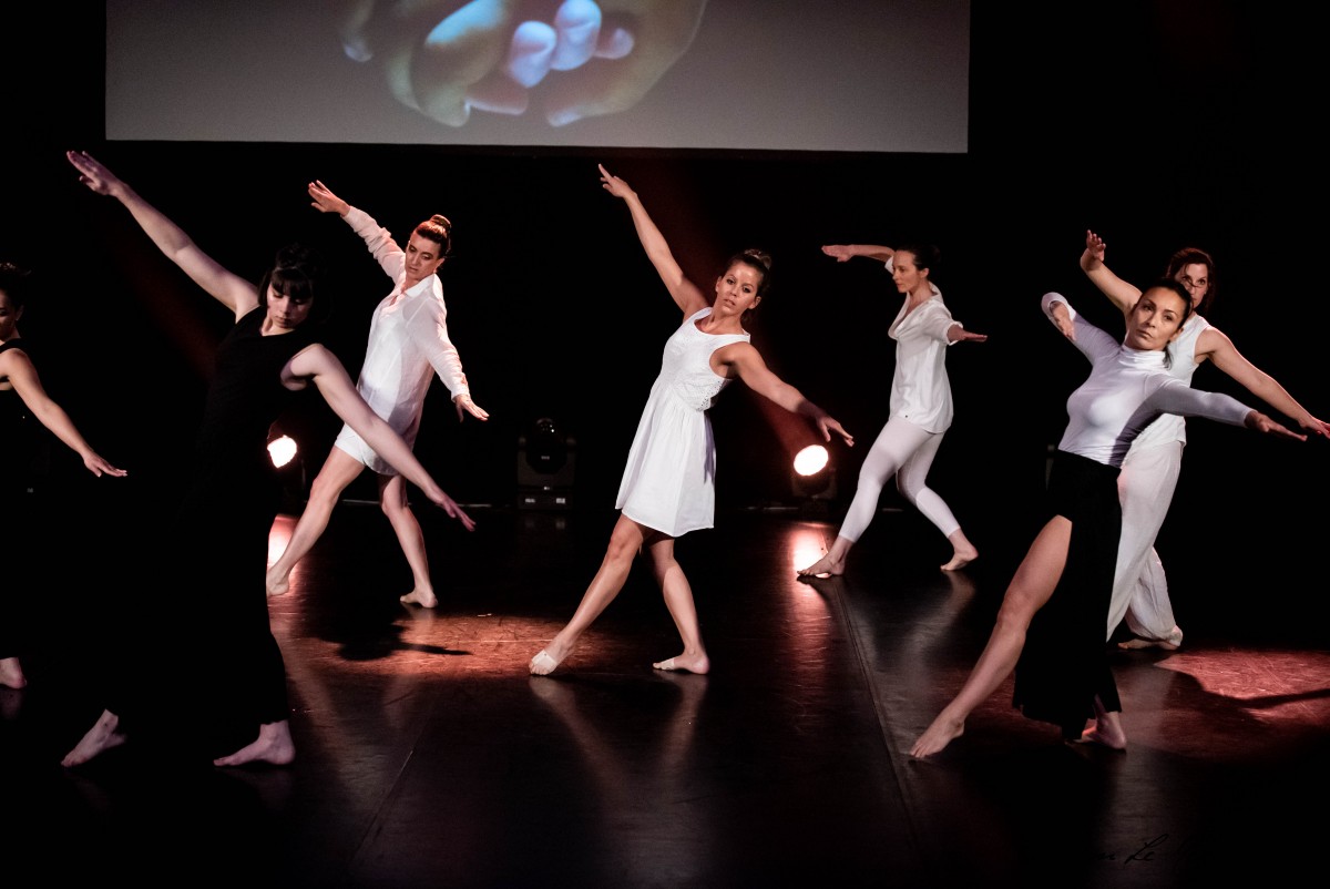 Photo 41 &ndash; élèves de l'école de danse
