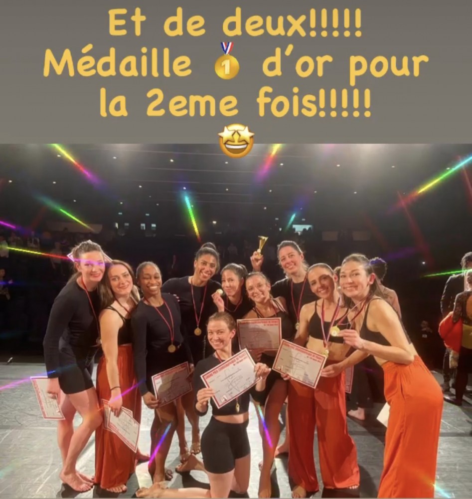 Photo 1 &ndash; élèves de l'école de danse