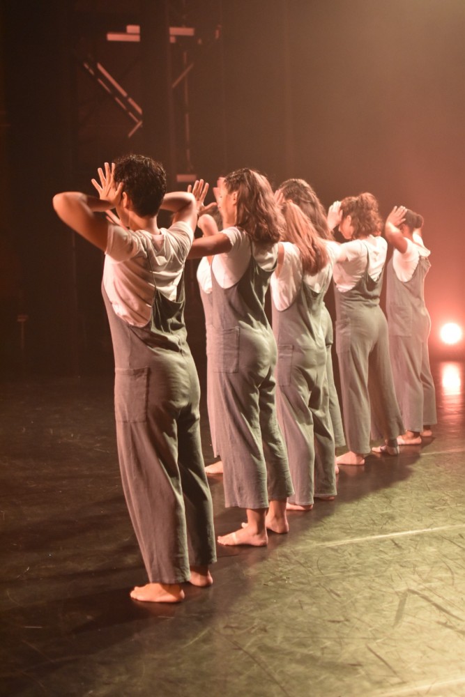Photo 12 &ndash; élèves de l'école de danse