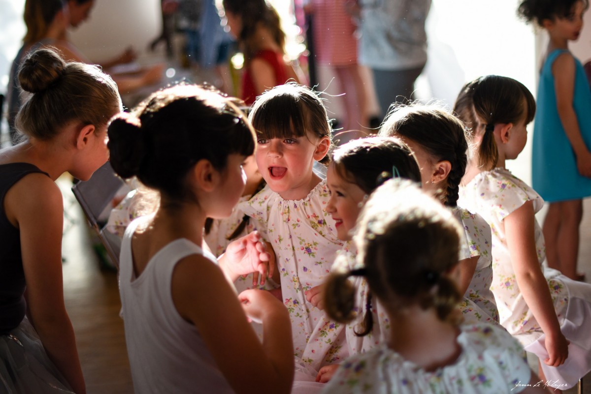 Photo 70 &ndash; élèves de l'école de danse